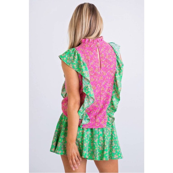 KARLIE floral vintage ditzy ruffle top in pink/green - Picture 3 of 9